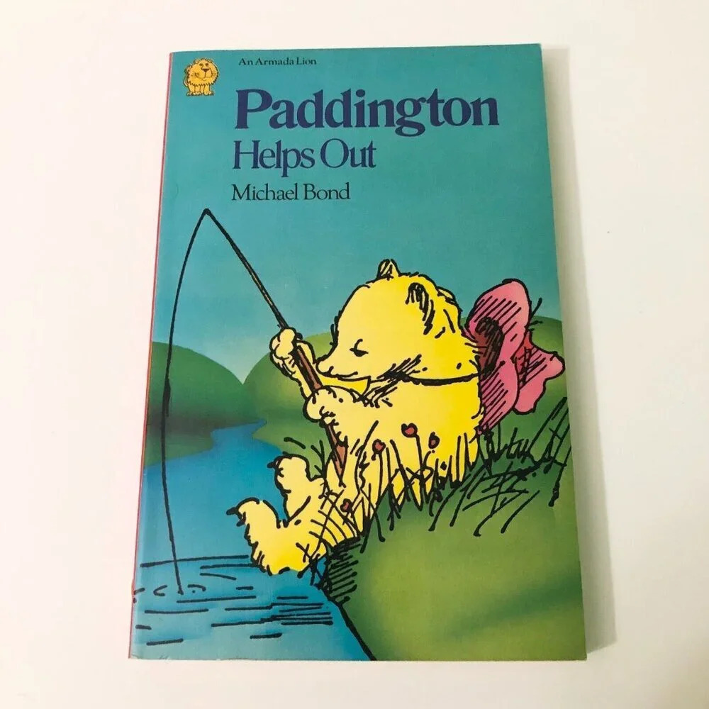 Vtg 1973 Paddington Bear Helps Out An Armada Lion Book Paperback Michael Bond